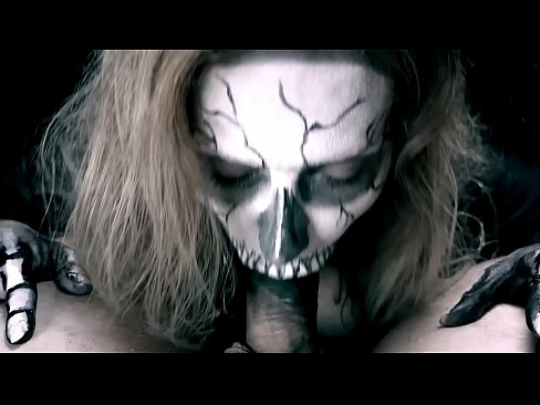 ❤️ Vajzë demonike që thith karin me gojën e saj të zezë dhe gëlltit sperma. ️ Porno në sq.makesexnotwar.ru ❤
